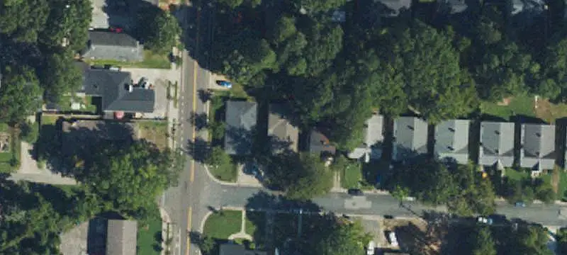 Two-Bedroom Duplex with Driveway Parking