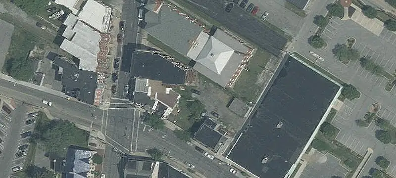 Four-Story Apartment Building with Garage