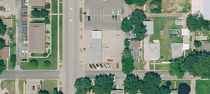 Corner-Lot Self-Service Car Wash
