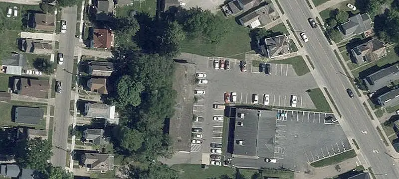 Convenience Store with Attached Tenant