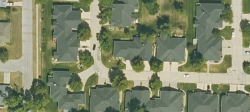Connected Retail Suites Near Highway