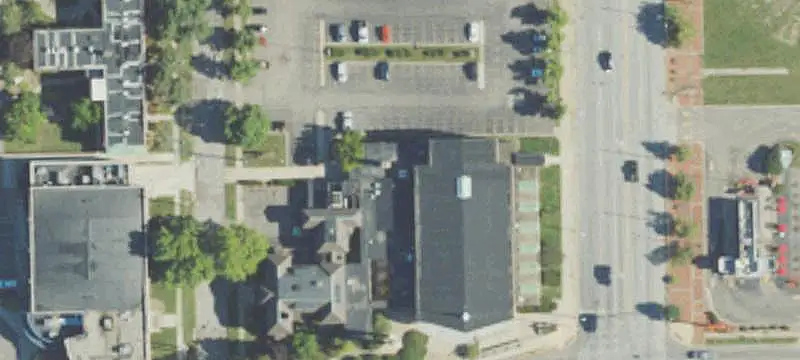 Lower-Level Office Units