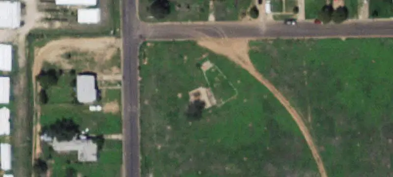 Commercial Land with Institutional Building