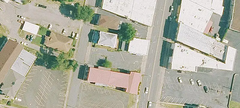 Mixed-Use Building with Rooftop Views