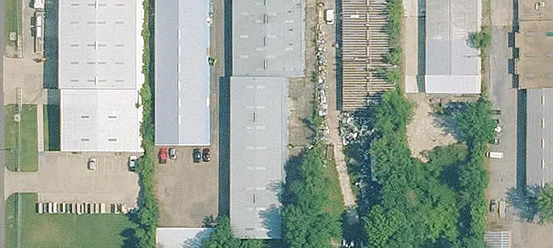 Renovated Flex Space with Fenced Yard