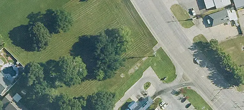Level Commercial Land