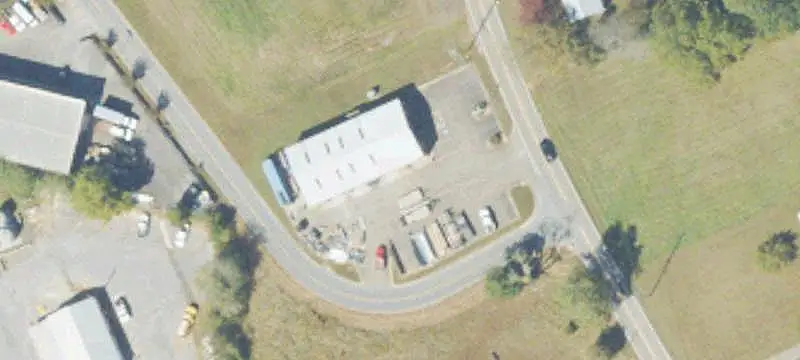 NNN Commercial Building with Additional Lot