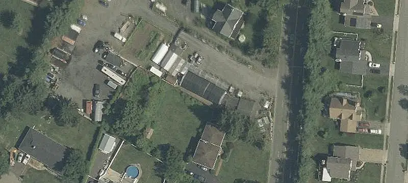 Country-Style Garden Center