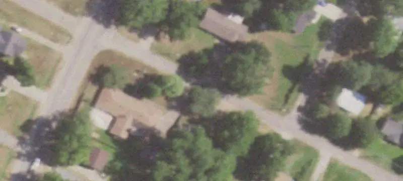 124 E Crockett Street, De Kalb, TX 75559