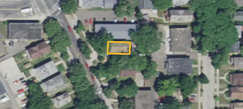 9-Bedroom Duplex with New Roof