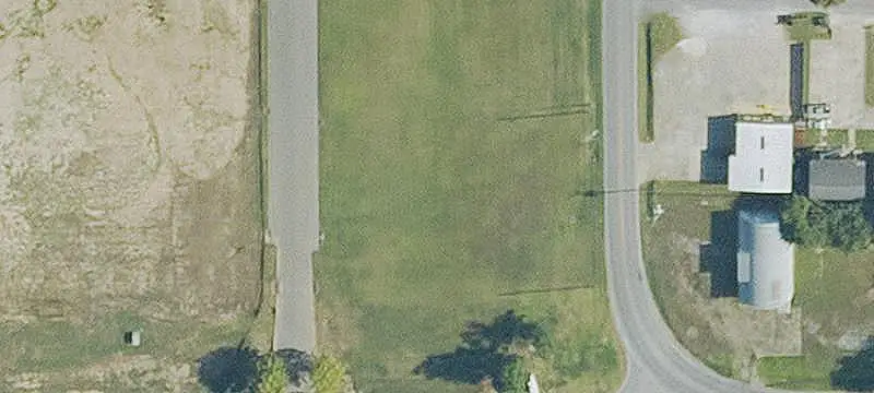 Three-Frontage Commercial Land