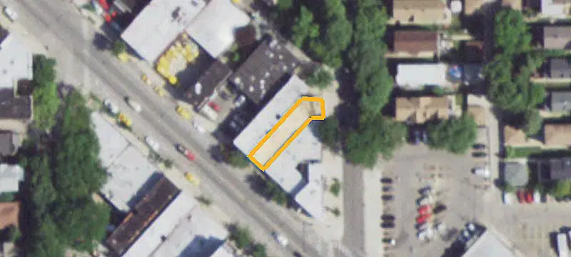 Mixed-Use Property with Apartment