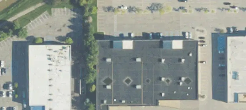 Shopping Center Near Major Retailers