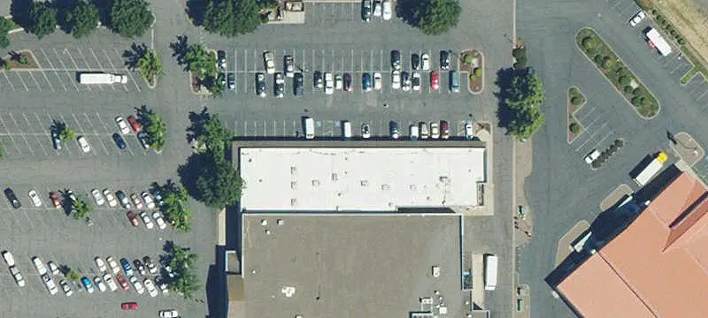 End-Corner Retail Space