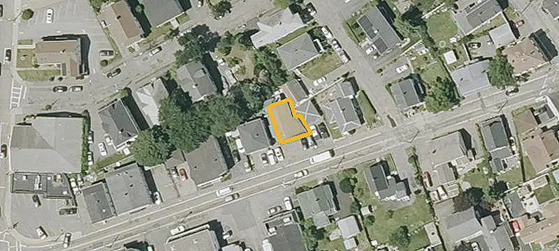 Mixed-Use Property with Auto Shop