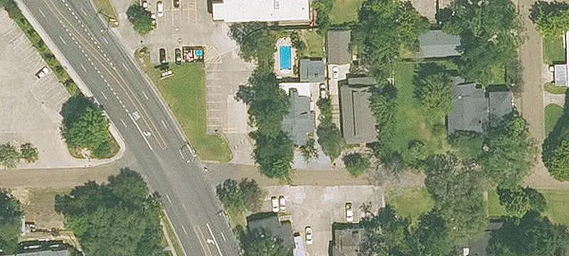 Mixed-Use Property with Two Kitchens