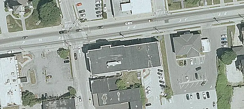 Single-Tenant Office Building