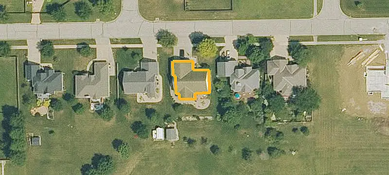 1302 Heatherwood Drive, Paola, KS 66071