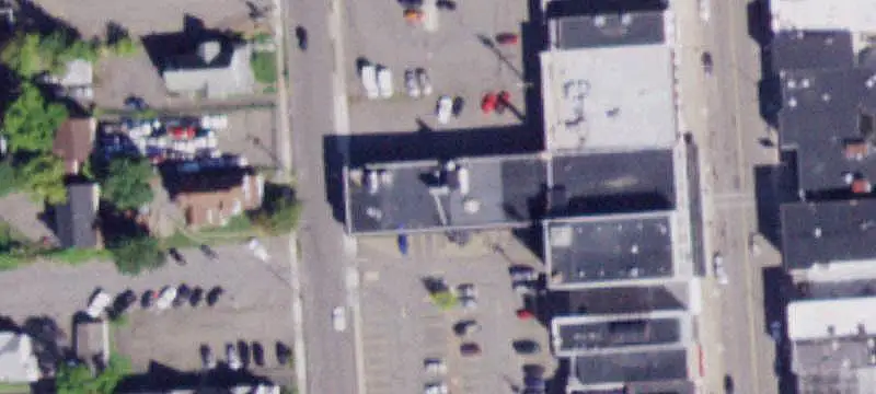 Flat-Floor Storefront Space