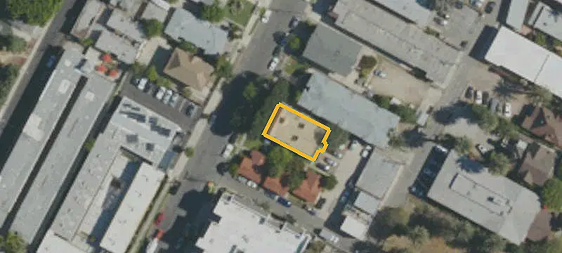 14-Unit Apartment Building with Garages
