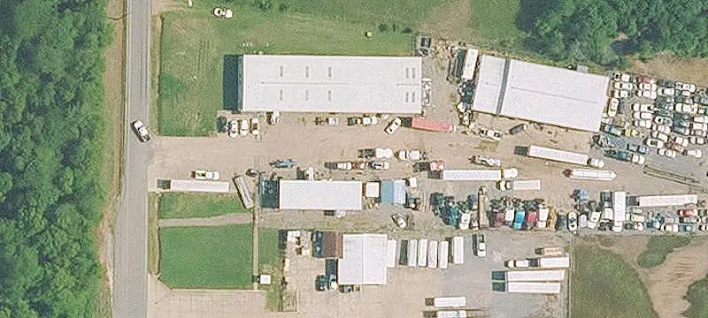 Warehouse with Six Service Bays