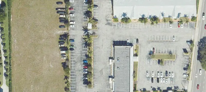Fully Leased Shopping Center