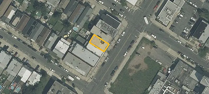 Mixed-Use Property with Restaurant