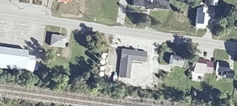 Flexible Commercial Building with Service Bays
