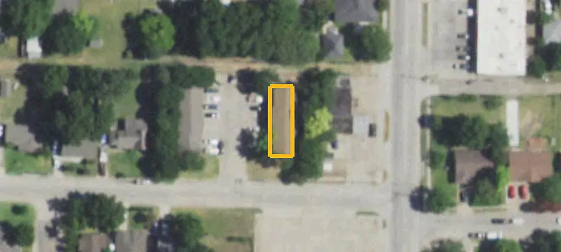 Eight-Unit Apartment Building