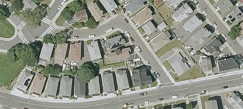 Duplex with Garage and Deck