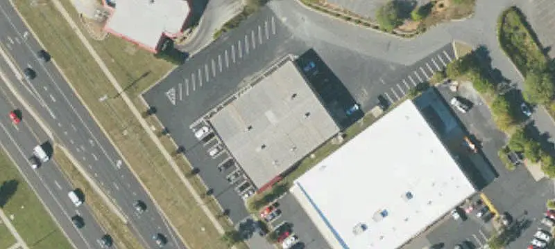 Multi-Tenant Retail Building