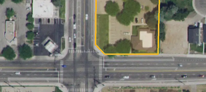 Commercial Land Corner Pad