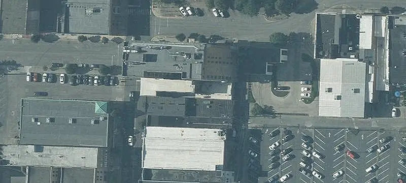 Three-Level Mixed-Use Building