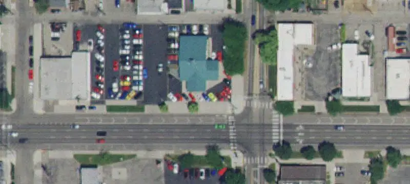 Automotive Property With Overhead Doors