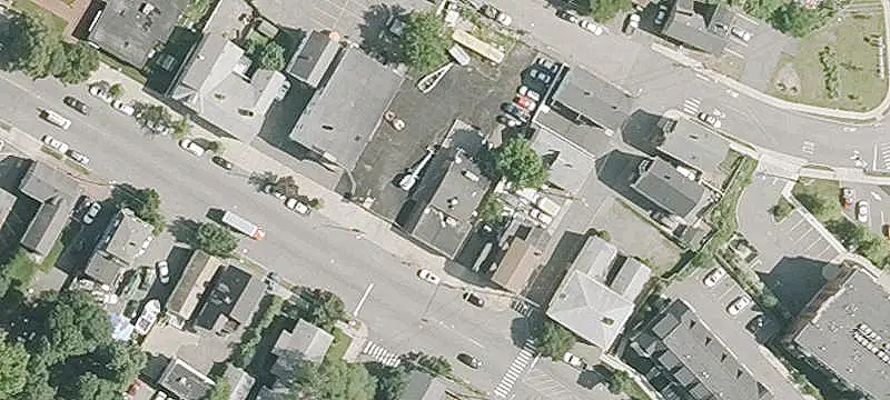 Single-Tenant Restaurant Building