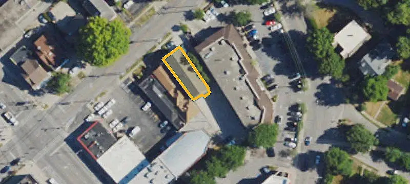 Retail Space Near Restaurants