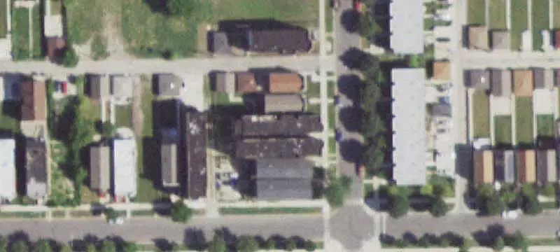 6-Unit Apartment Building