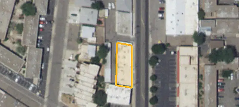 6-Unit Apartment Building