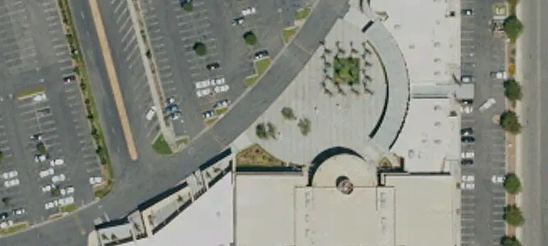 Shopping Center Drive-Through Pad
