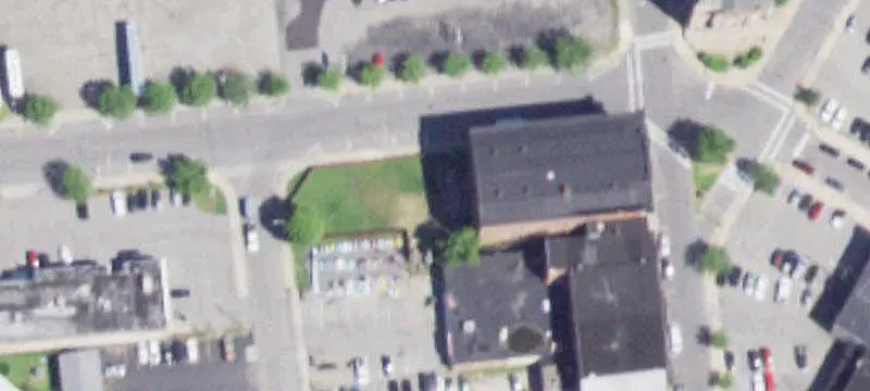 Seven-Suite Office Building