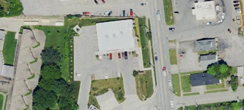 New Auto Parts Retail Property