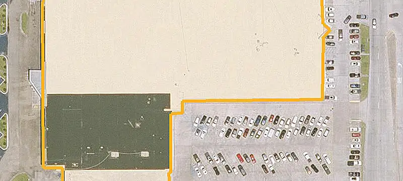 Retail Shopping Center at Signalized Intersection