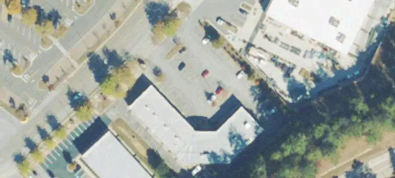 Six-Tenant Neighborhood Shopping Center