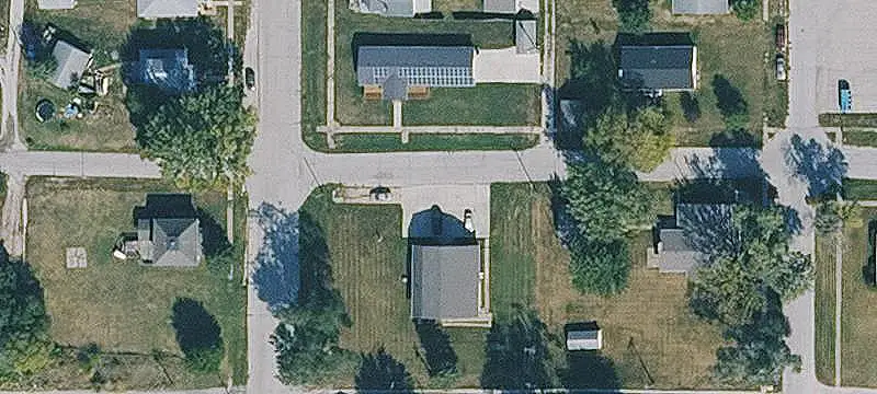 6-Unit Apartment Building