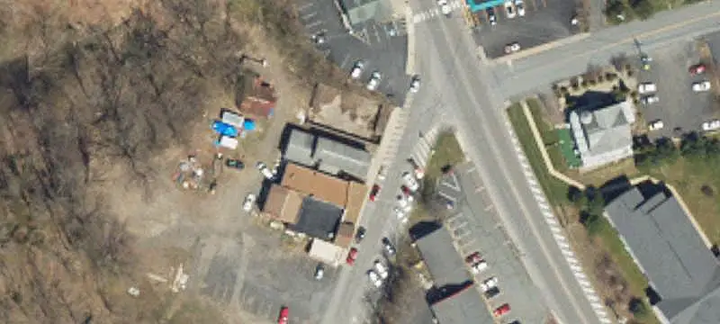 Mixed-Use Property with Apartment