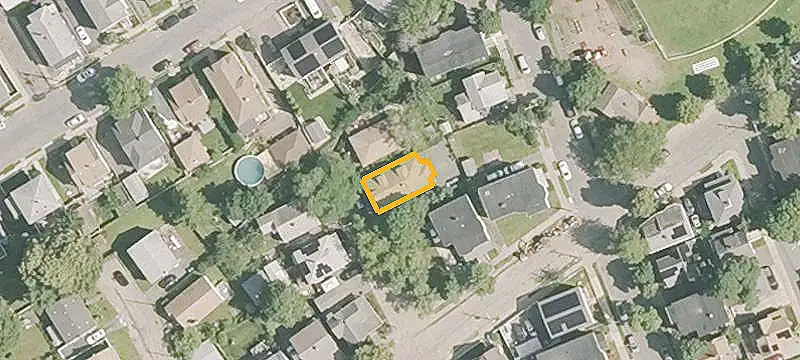 Duplex with Separate Utilities