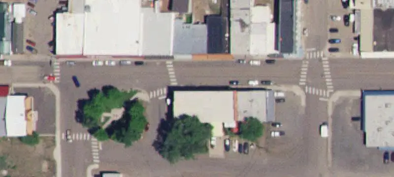 Mixed-Use Bar and Restaurant Building
