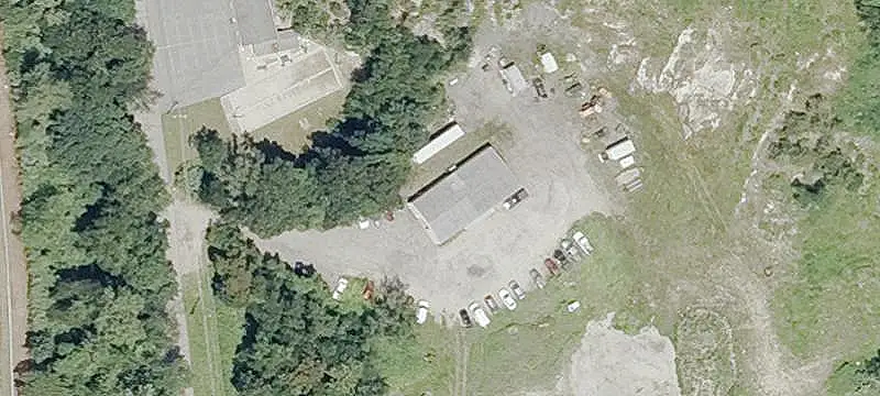 Manufacturing Building with 20' Clear Heights
