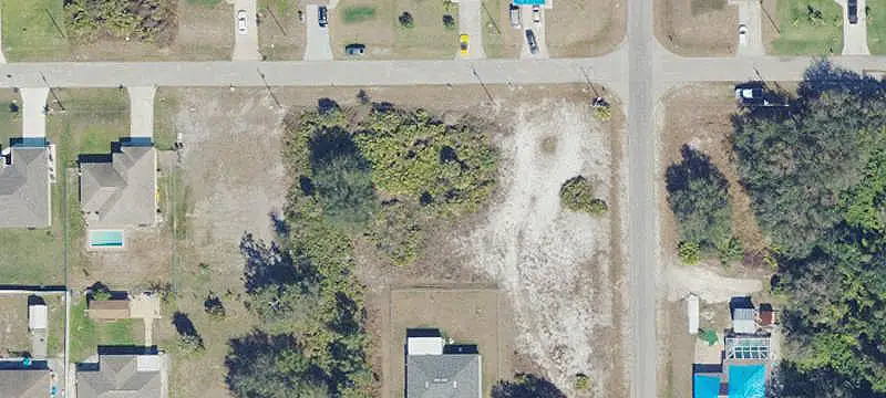 2803 35th Street Southwest, Lehigh Acres, FL 33976