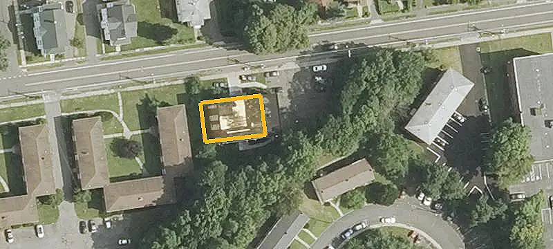 18-Unit Brick Apartment Building